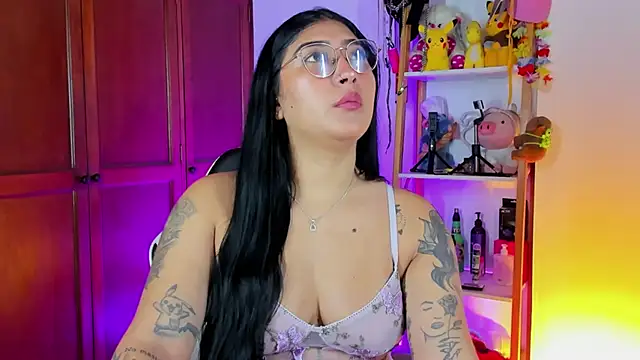 eymy-hadid online show from December 2025 04:24:01 PM