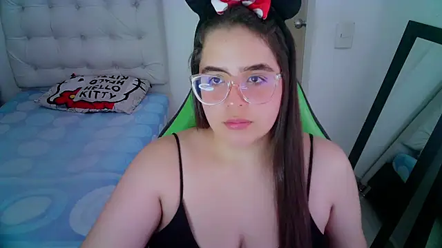 Snapshot of _alicia_z chatting on December 2024 06:09:02 PM alicia z online show from December 2024 06:09:02 PM