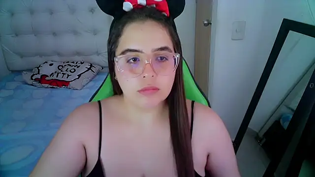 Snapshot of _alicia_z chatting on December 2024 09:16:01 PM alicia z online show from December 2024 09:16:01 PM