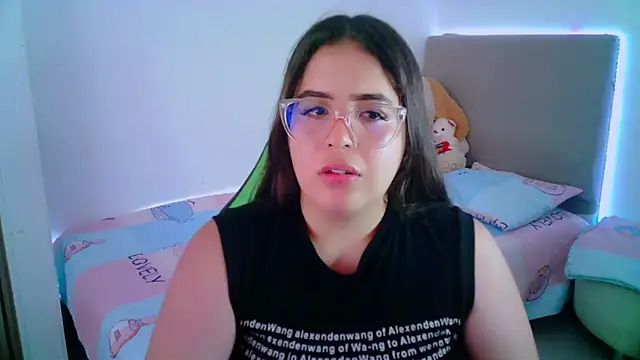 Snapshot of _alicia_z chatting on January 2025 09:00:01 PM alicia z online show from January 2025 09:00:01 PM