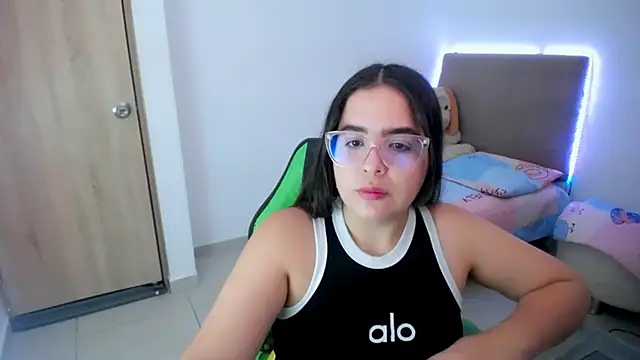 Snapshot of _alicia_z chatting on March 2025 06:00:01 PM alicia z online show from March 2025 06:00:01 PM