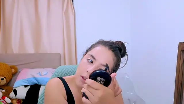 Snapshot of _alicia_z chatting on February 2026 04:06:02 AM alicia z online show from February 2026 04:06:02 AM