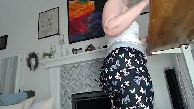 AuroraWillows online show from October 2025 10:59:02 AM