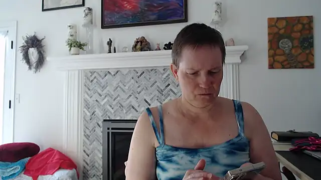 AuroraWillows online show from April 2026 03:06:01 PM