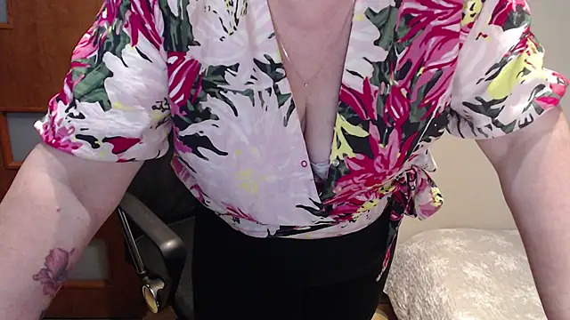 JoannaAndNeighbour online show from February 2025 11:42:01 AM