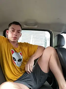 davinalhot online show from April 2026 08:46:01 PM