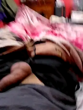 Snapshot of ynose2 chatting on November 2025 04:18:01 PM ynose2 online show from November 2025 04:18:01 PM