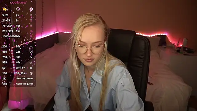 Snapshot of AmandaFiree chatting on September 2025 10:31:01 AM AmandaFiree online show from September 2025 10:31:01 AM