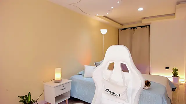 carleee winter online show from November 2025 01:15:01 AM