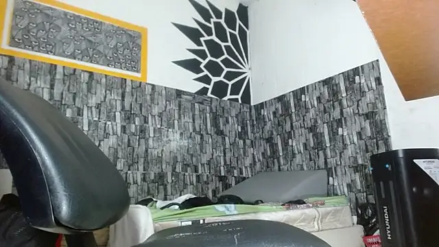 stripnolimits online show from April 2026 11:39:02 PM