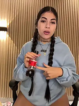 Sarasanders 4 online show from December 2025 05:04:02 AM