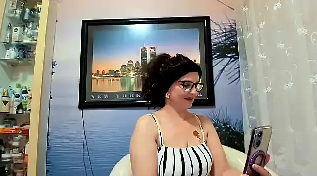 Snapshot of Mature4you44 chatting on January 2025 08:01:01 AM Mature4you44 online show from January 2025 08:01:01 AM