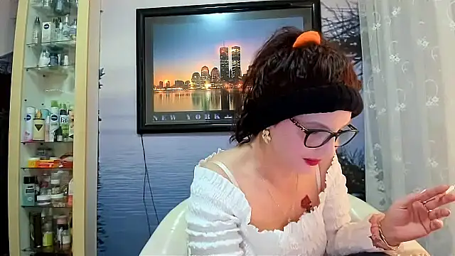 Snapshot of Mature4you44 chatting on February 2025 08:29:01 AM Mature4you44 online show from February 2025 08:29:01 AM