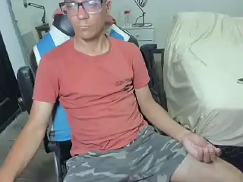 Snapshot of guachin_hunk chatting on December 2024 04:22:02 AM guachin hunk online show from December 2024 04:22:02 AM