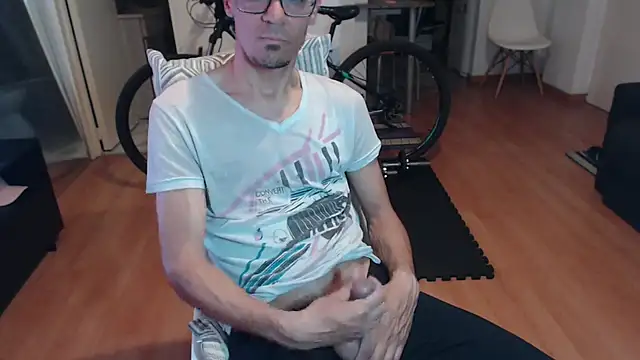 Snapshot of guachin_hunk chatting on September 2025 03:30:02 AM guachin hunk online show from September 2025 03:30:02 AM