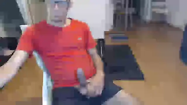 Snapshot of guachin_hunk chatting on November 2025 08:33:02 PM guachin hunk online show from November 2025 08:33:02 PM