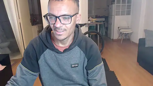 guachin hunk online show from November 2025 04:12:02 AM