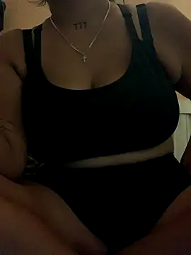 Madsion23 online show from October 2025 09:59:02 PM