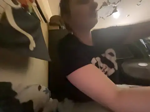 Snowbunnycake 131 online show from February 2026 01:39:01 PM