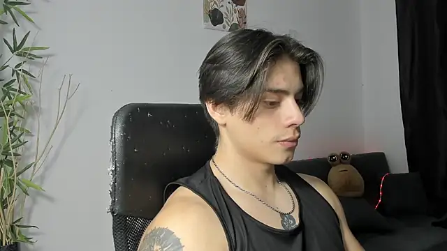 Giordano Russo online show from January 2025 01:38:01 AM