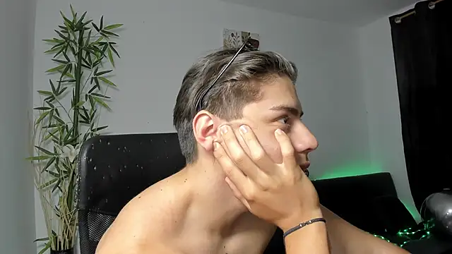 Giordano Russo online show from January 2025 08:02:01 PM