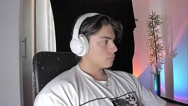 Giordano Russo online show from April 2026 04:26:01 PM