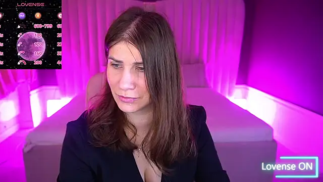 CassandraGood online show from November 2025 07:25:02 AM