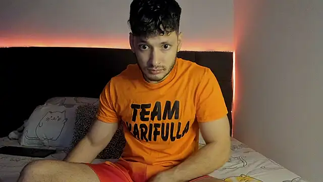 alejandro  2 online show from September 2025 03:44:01 PM