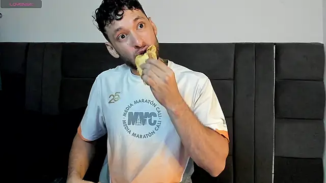 alejandro  2 online show from April 2026 01:41:01 AM