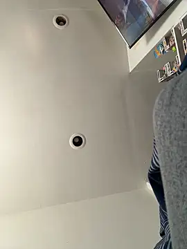 JRealz14 online show from April 2026 02:26:01 PM