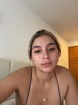Snapshot of oriana_zoeee chatting on June 2026 02:12:01 AM oriana zoeee online show from June 2026 02:12:01 AM