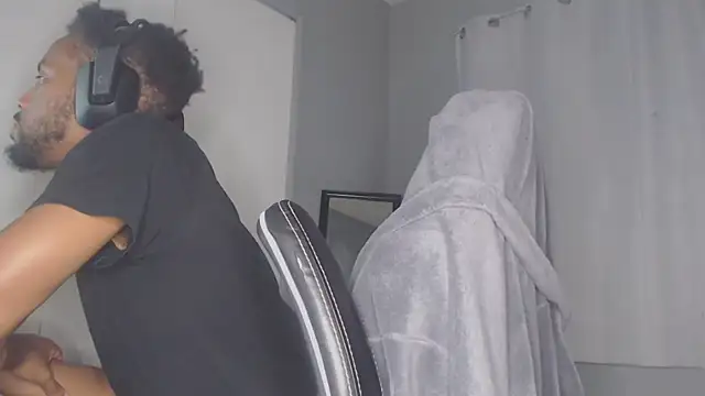 Snapshot of ChrisVacher chatting on December 2024 04:08:02 AM ChrisVacher online show from December 2024 04:08:02 AM