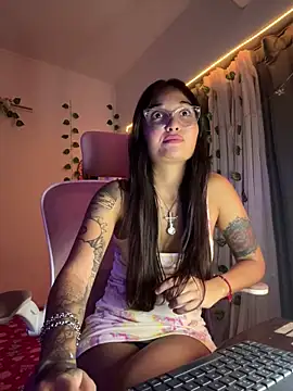 LunaXuan online show from March 2025 12:12:01 AM