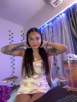 LunaXuan online show from March 2025 11:12:02 PM