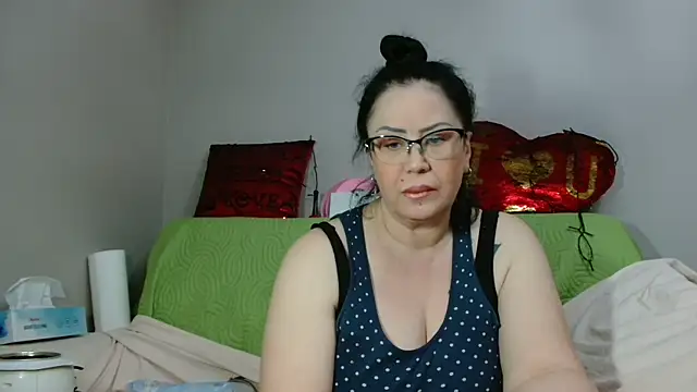 x  KHALEESI  x online show from January 2025 09:04:01 PM