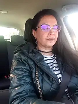 x  KHALEESI  x online show from December 2025 07:34:01 AM