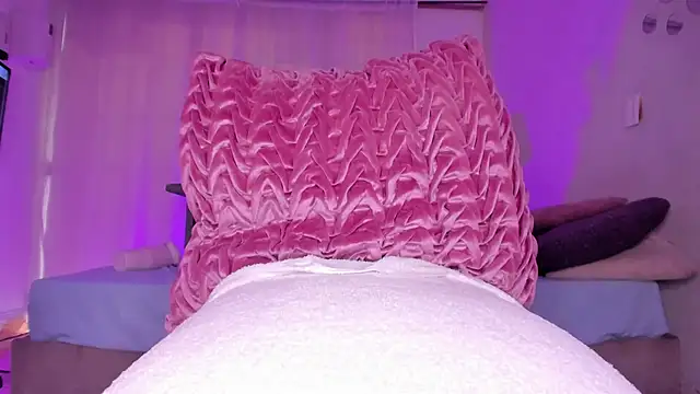 hot booty  online show from March 2025 03:16:02 PM