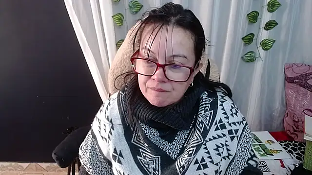 Snapshot of Sonialorens_ chatting on December 2024 09:56:01 PM Sonialorens  online show from December 2024 09:56:01 PM