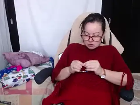 Snapshot of Sonialorens_ chatting on December 2024 12:44:02 PM Sonialorens  online show from December 2024 12:44:02 PM