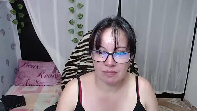 Snapshot of Sonialorens_ chatting on January 2025 09:19:01 PM Sonialorens  online show from January 2025 09:19:01 PM