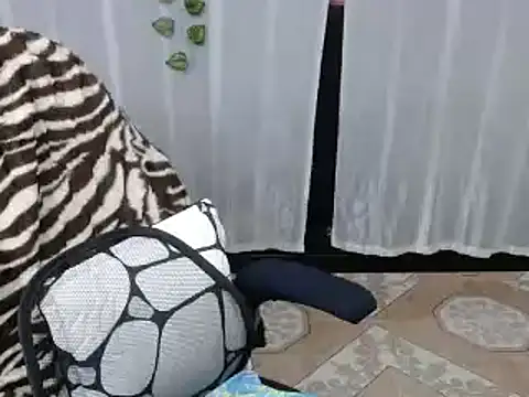 Snapshot of Sonialorens_ chatting on February 2025 08:10:01 PM Sonialorens  online show from February 2025 08:10:01 PM