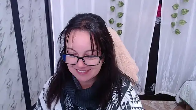 Snapshot of Sonialorens_ chatting on February 2025 05:04:02 PM Sonialorens  online show from February 2025 05:04:02 PM