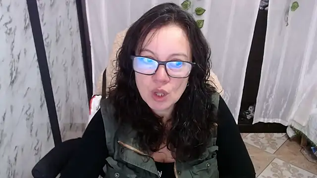 Snapshot of Sonialorens_ chatting on March 2025 12:44:02 PM Sonialorens  online show from March 2025 12:44:02 PM