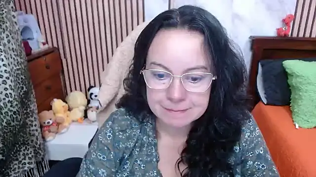 Snapshot of Sonialorens_ chatting on October 2025 03:21:02 PM Sonialorens  online show from October 2025 03:21:02 PM