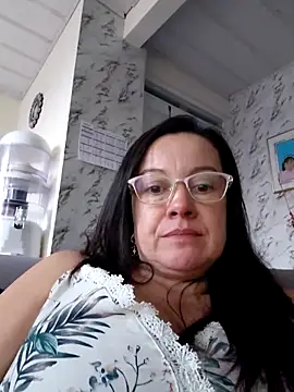 Sonialorens  online show from June 2026 10:45:02 PM