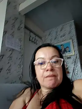 Sonialorens  online show from June 2026 10:49:02 PM
