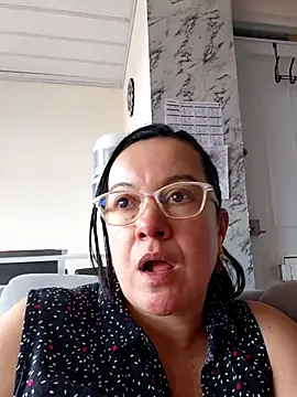 Sonialorens  online show from July 2026 07:19:02 PM