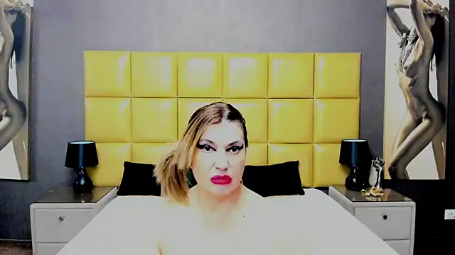 Snapshot of KiraLeila chatting on March 2025 08:00:01 AM KiraLeila online show from March 2025 08:00:01 AM