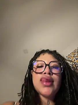 Snapshot of IamSashaLuv chatting on March 2025 12:42:02 AM IamSashaLuv online show from March 2025 12:42:02 AM