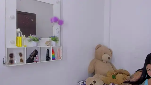 Emma lean online show from October 2025 12:19:01 PM